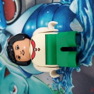 Vintage Lego Duplo ASIAN MOM LADY WOMAN White Blouse Heart Buttons Black-Haired